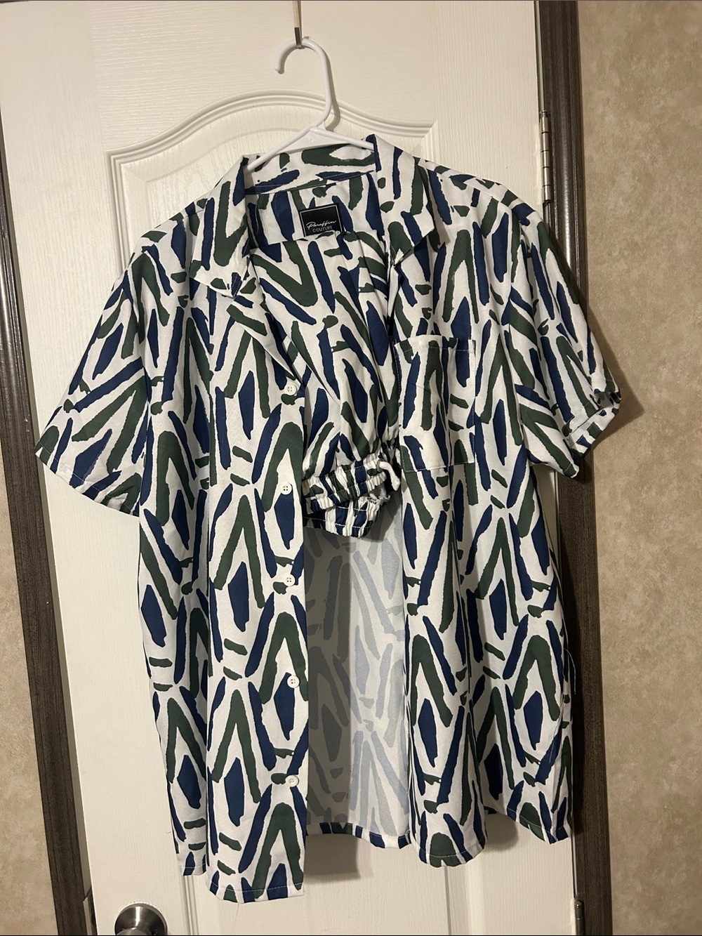 Men's Button-Up Shirt in White with Blue & Green Print Shirt/short SET